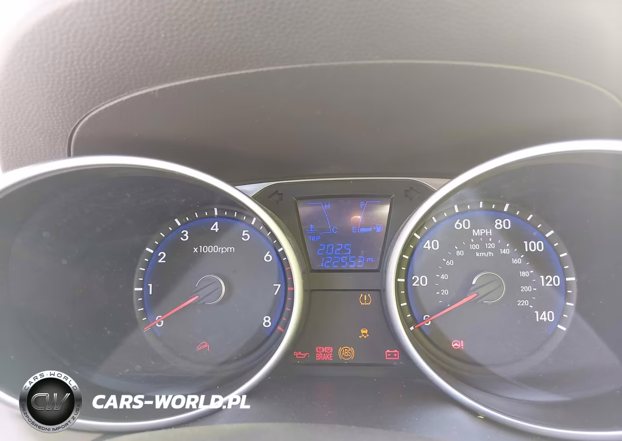 2014 Hyundai Tucson Se VIN:KM8JU3AG4EU840896 - 7