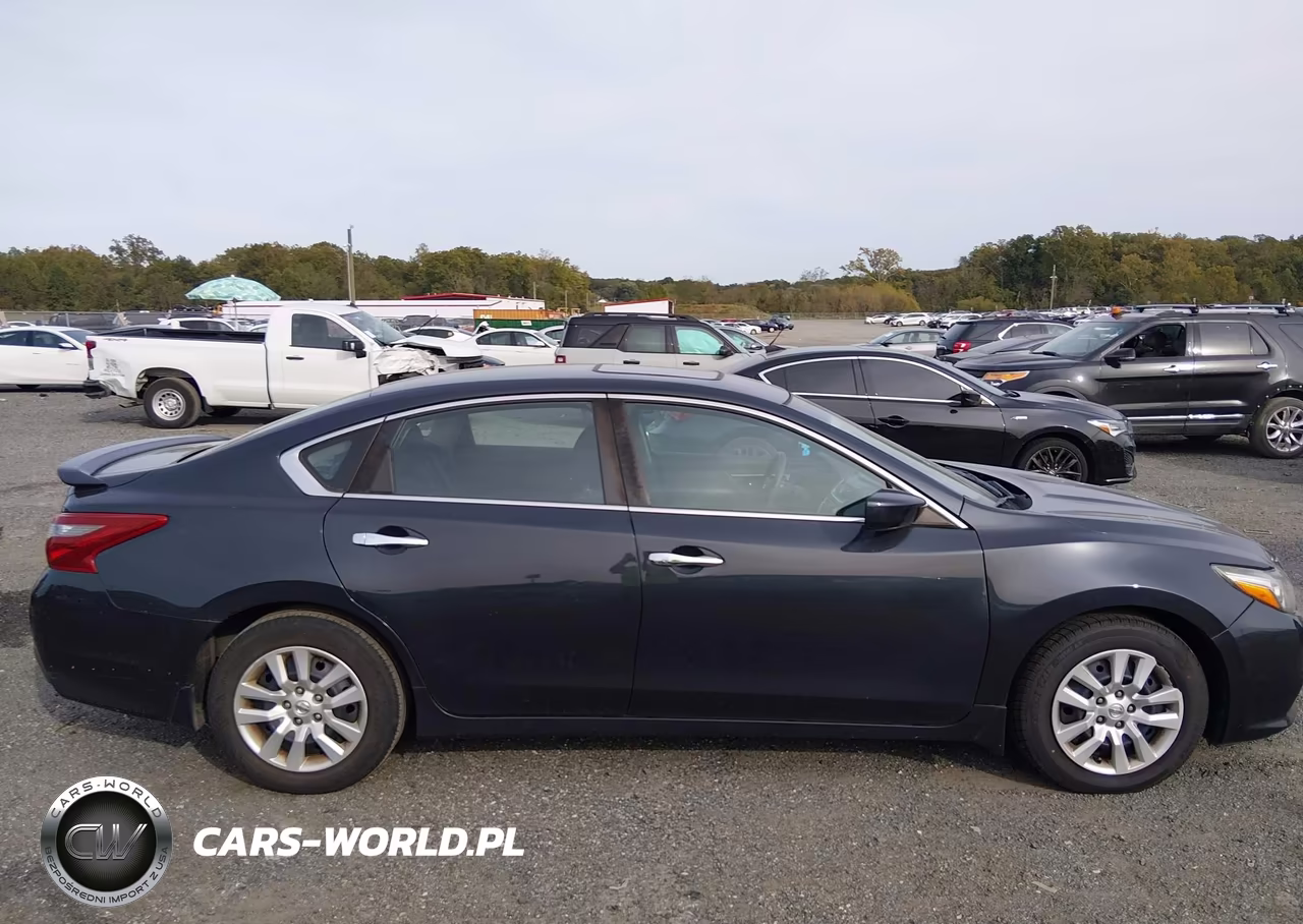 2018 Nissan Altima 2.5 S VIN:1N4AL3AP1JC124390 - 13