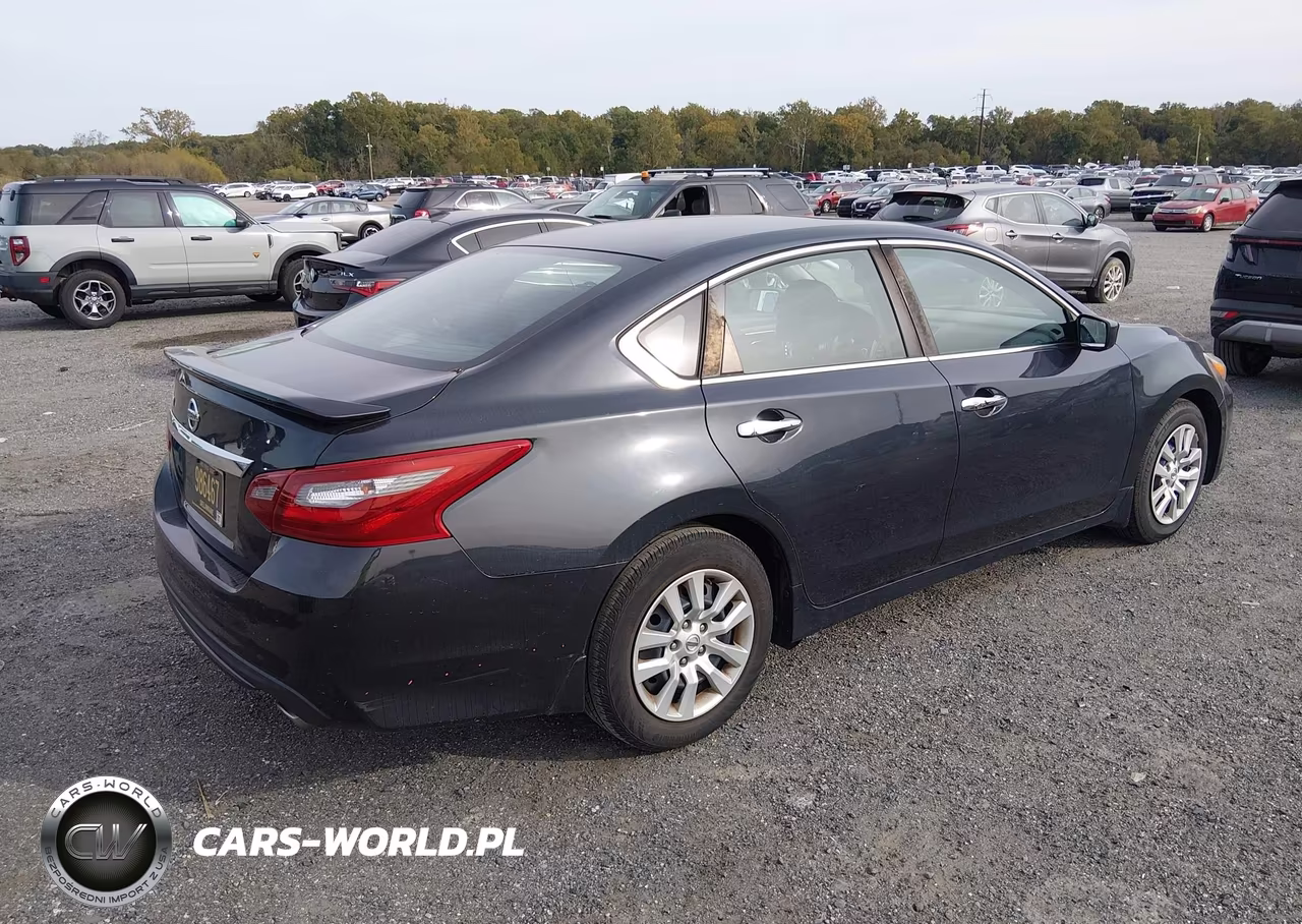 2018 Nissan Altima 2.5 S VIN:1N4AL3AP1JC124390 - 4