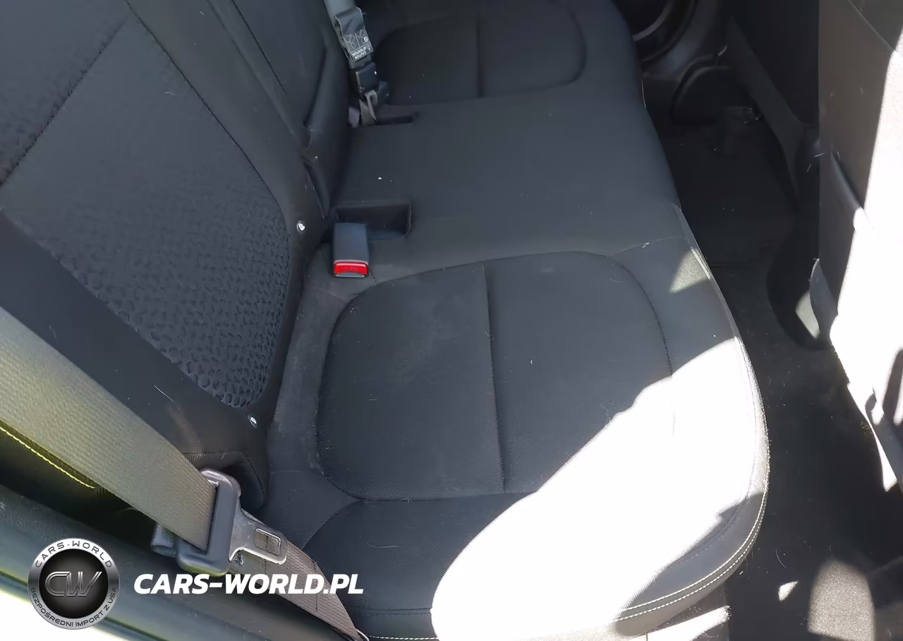 2016 Kia Soul + VIN:KNDJP3A55G7359440 - 8
