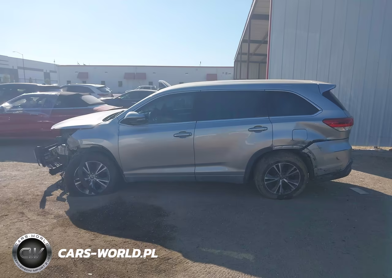 2017 Toyota Highlander Le VIN:5TDZARFH8HS030264 - 14