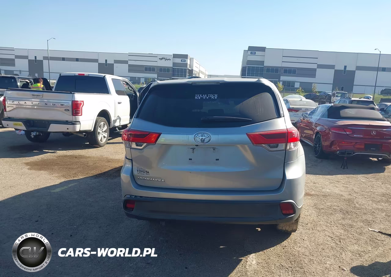 2017 Toyota Highlander Le VIN:5TDZARFH8HS030264 - 16