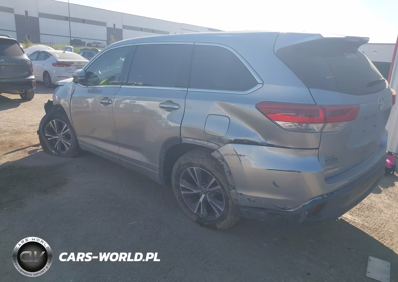 2017 Toyota Highlander Le VIN:5TDZARFH8HS030264 - 3