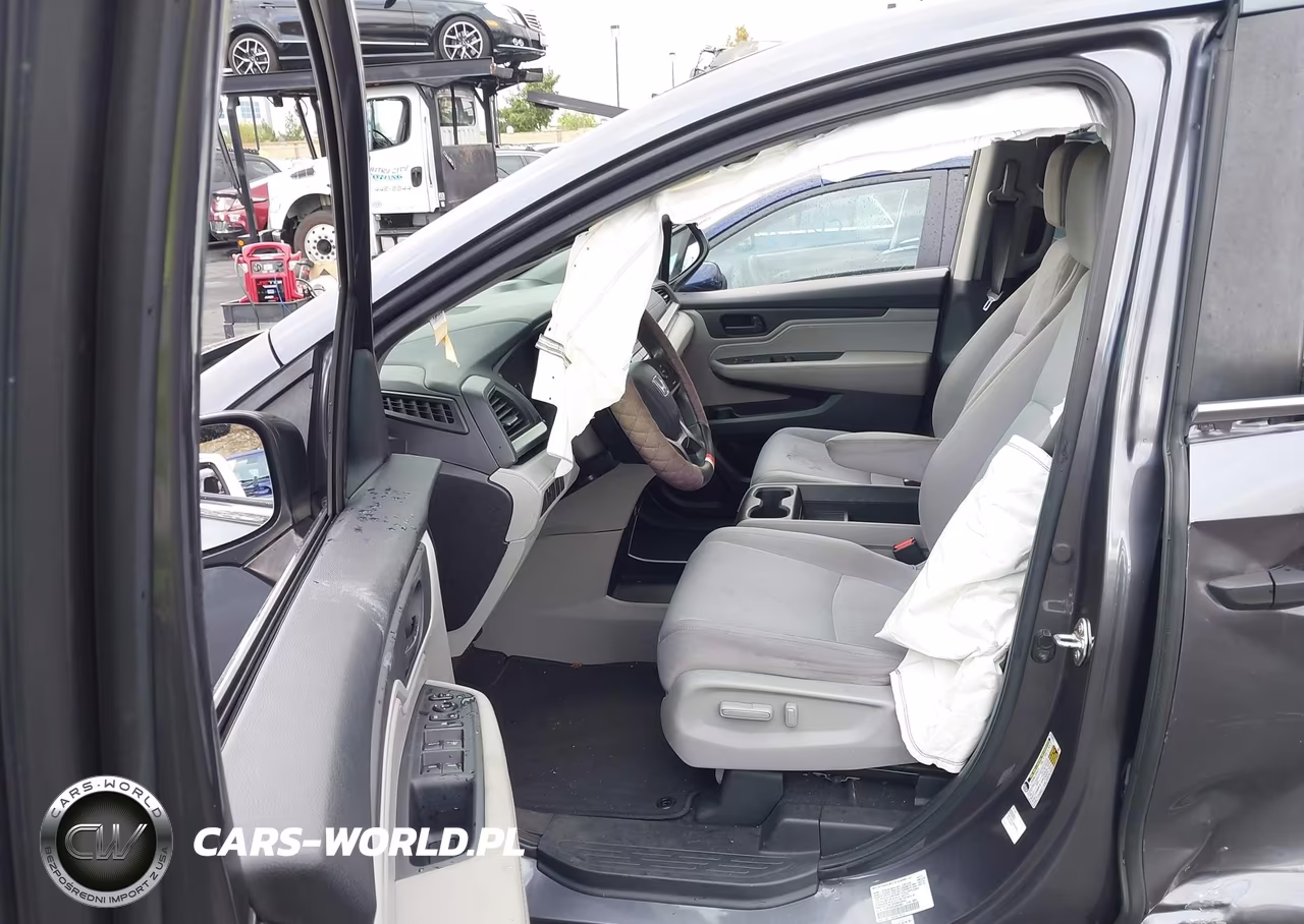2018 Honda Odyssey Lx VIN:5FNRL6H23JB050921 - 5