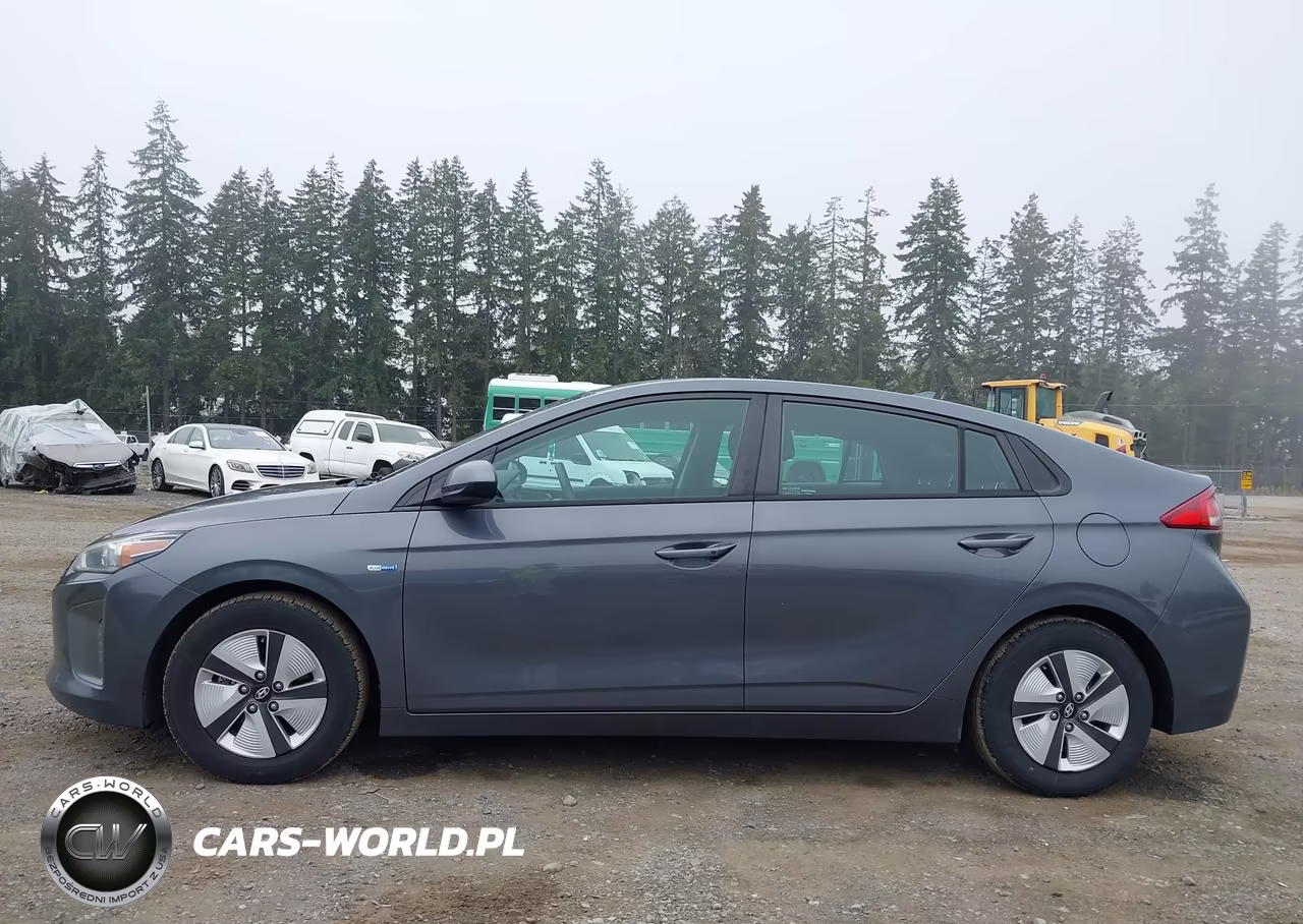 2018 Hyundai Ioniq Hybrid Blue VIN:KMHC65LC9JU076885 - 14
