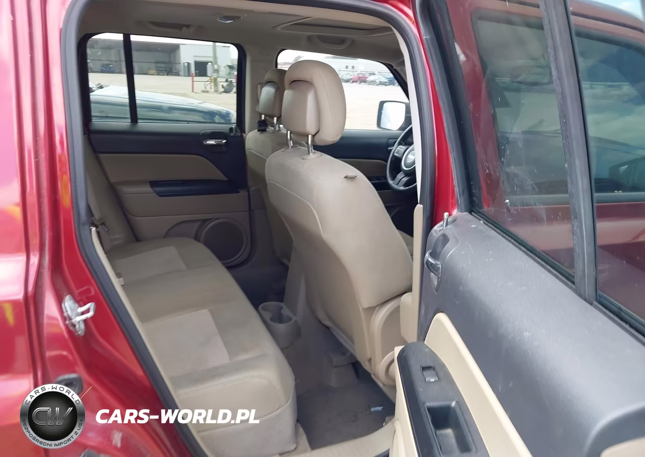 2014 Jeep Patriot Latitude VIN:1C4NJPFA9ED694845 - 8