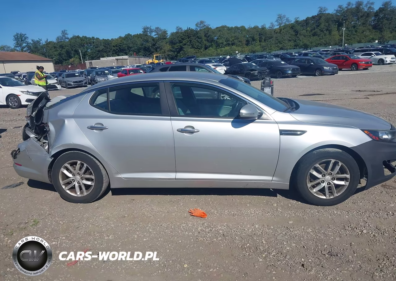 2012 Kia Optima Lx VIN:KNAGM4A7XC5298051 - 13