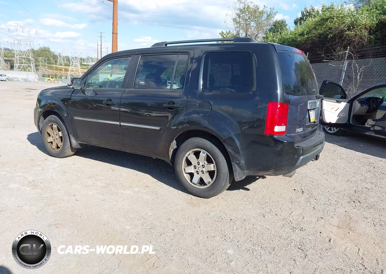 2011 Honda Pilot Touring VIN:5FNYF4H90BB011676 - 3