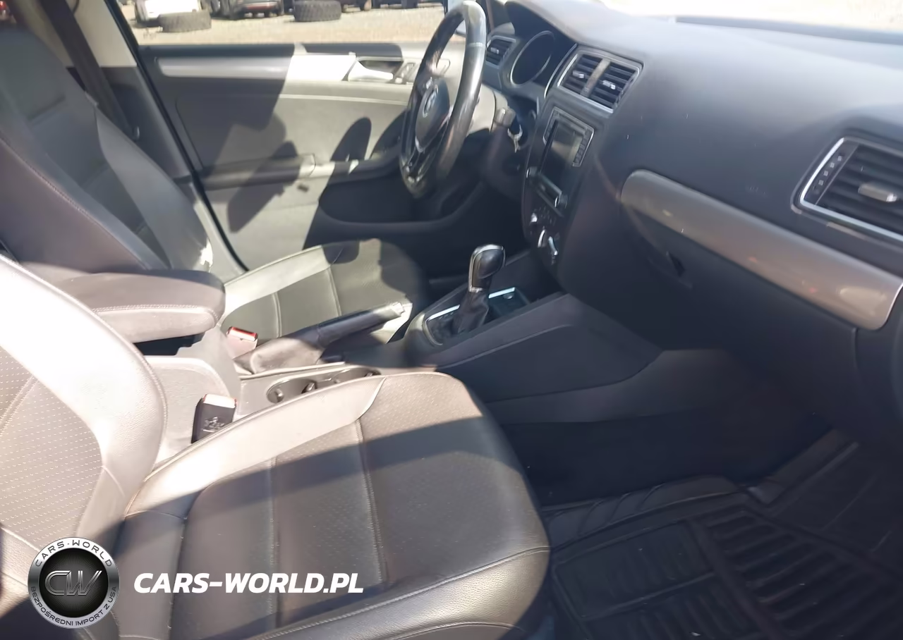 2017 Volkswagen Jetta 1.4T Se VIN:3VWDB7AJ6HM375845 - 5