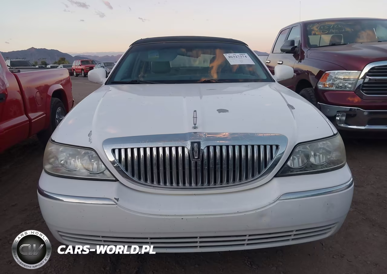 2006 Lincoln Town Car Signature VIN:1LNHM81W36Y641450 - 13