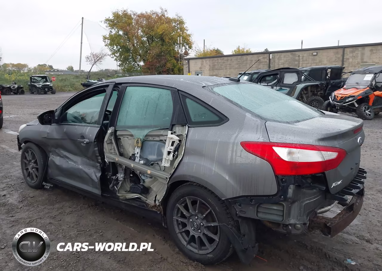2014 Ford Focus Se VIN:1FADP3F24EL265930 - 6