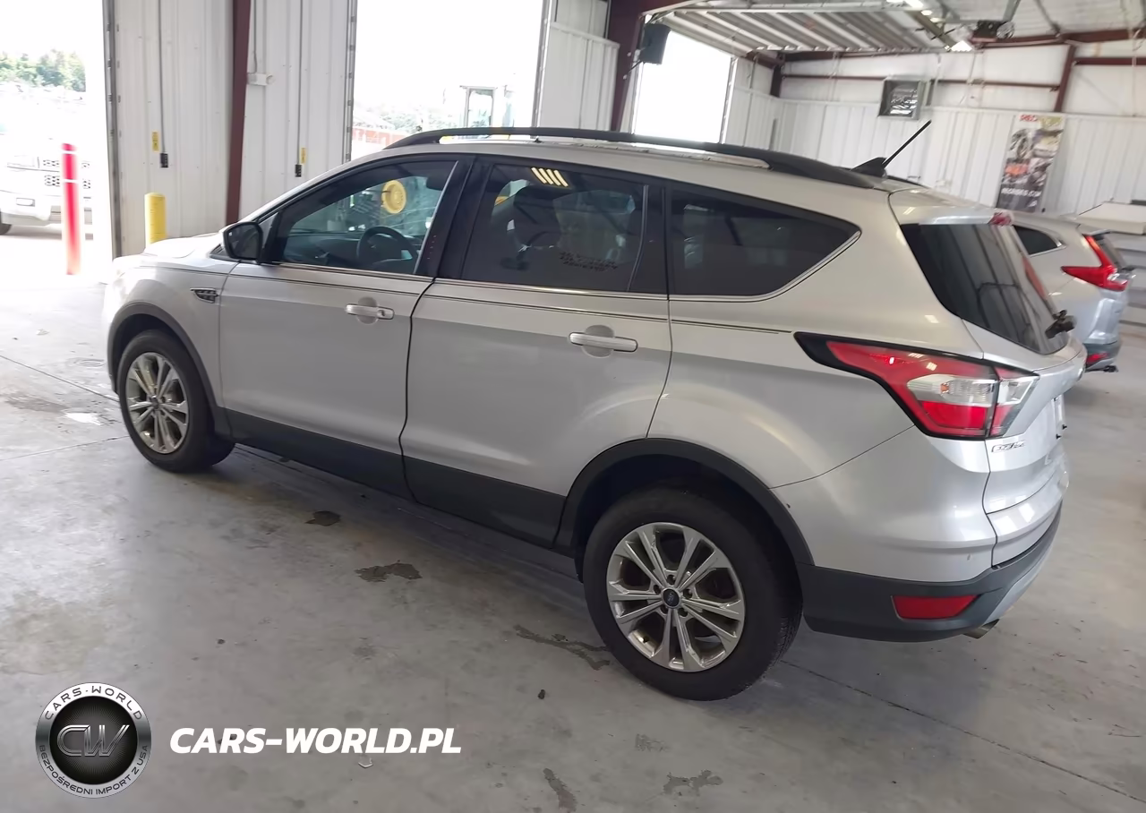 2018 Ford Escape Se VIN:1FMCU0GD9JUB04762 - 3