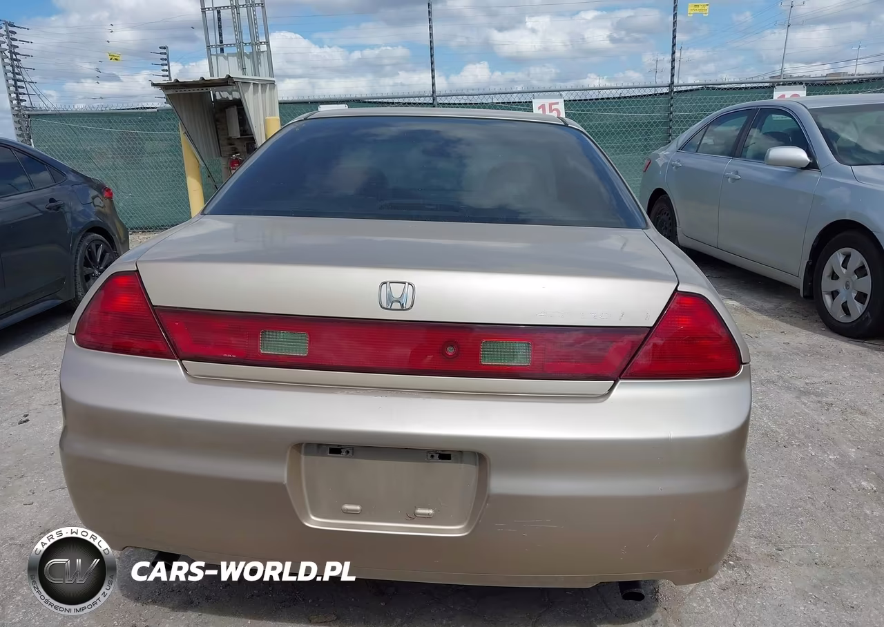2001 Honda Accord 3.0 Ex VIN:1HGCG22571A013869 - 16
