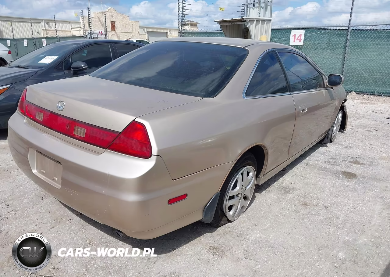 2001 Honda Accord 3.0 Ex VIN:1HGCG22571A013869 - 4