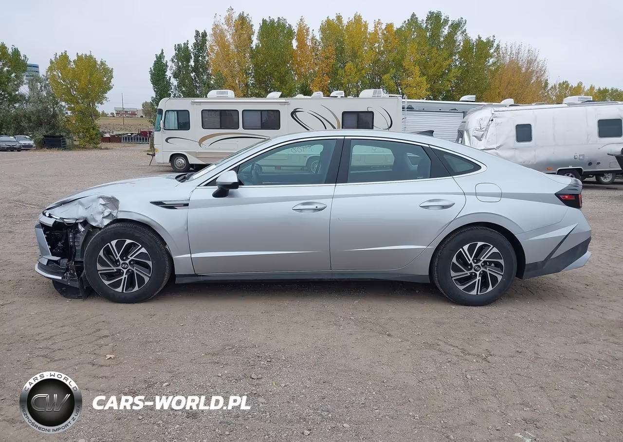 2026 Hyundai Sonata Hybrid Blue VIN:KMHL24JJ3TA168411 - 15