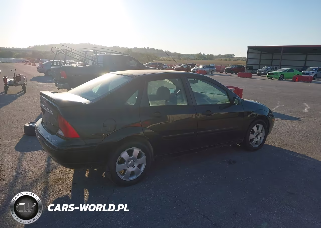 2002 Ford Focus Zts VIN:1FAFP383X2W281753 - 4