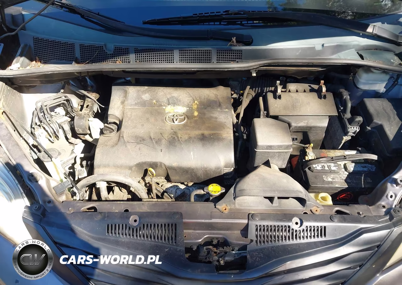 2011 Toyota Sienna Base V6 VIN:5TDZK3DC3BS095564 - 10