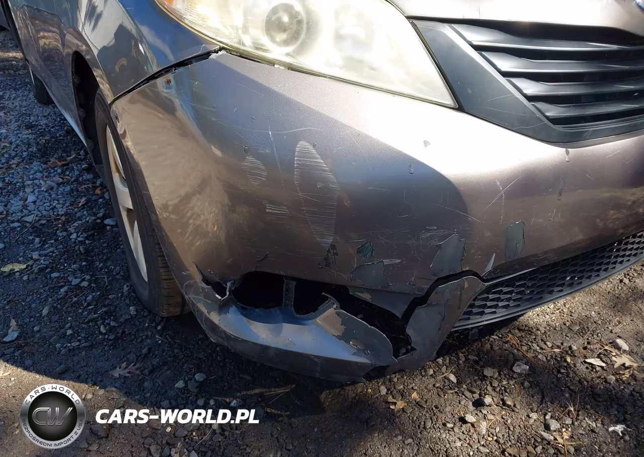 2011 Toyota Sienna Base V6 VIN:5TDZK3DC3BS095564 - 6