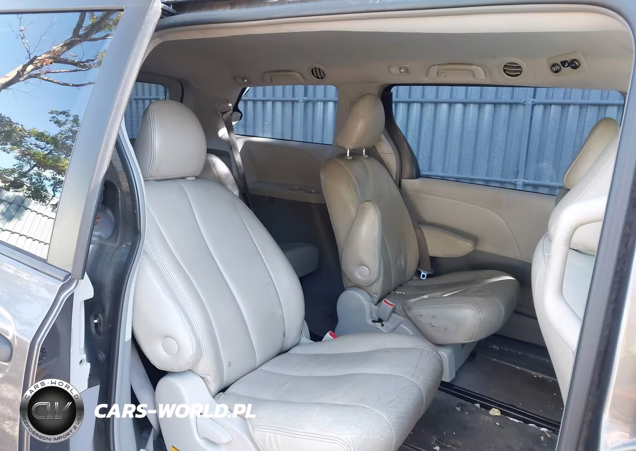 2011 Toyota Sienna Base V6 VIN:5TDZK3DC3BS095564 - 8