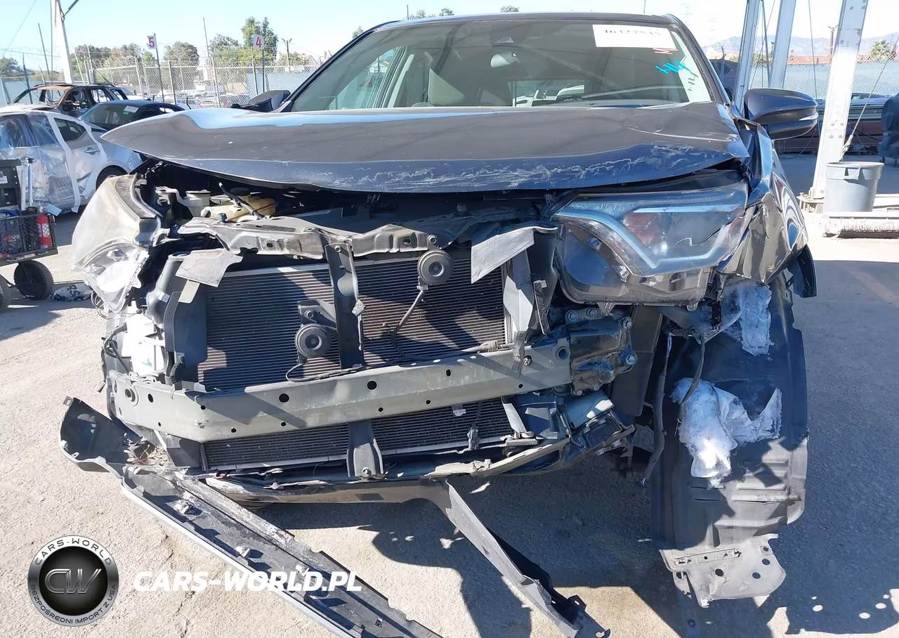 2018 Toyota Rav4 Xle VIN:2T3WFREV1JW497638 - 6