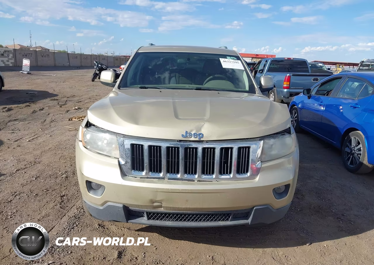 2011 Jeep Grand Cherokee Laredo VIN:1J4RS4GGXBC573480 - 6