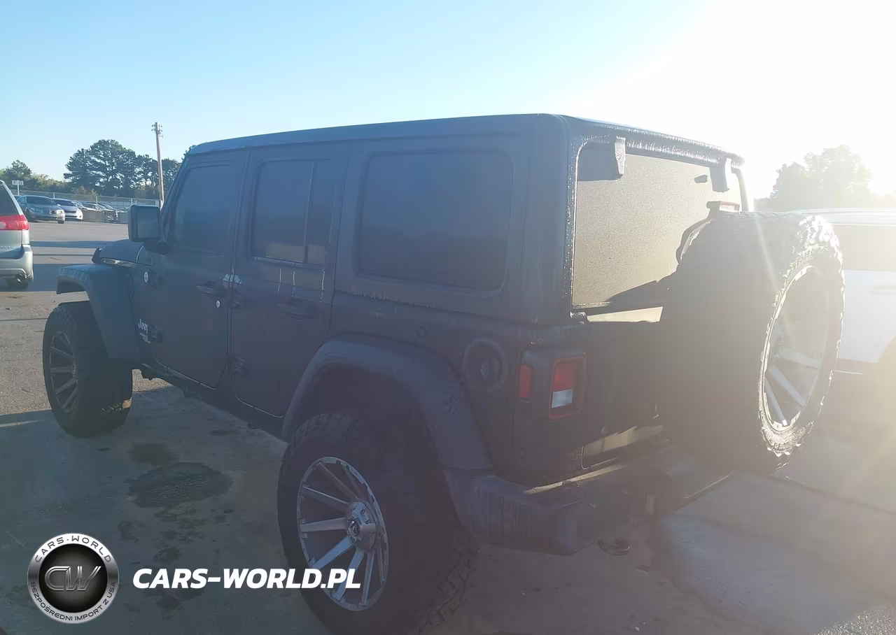 2019 Jeep Wrangler Unlimited Sport S 4X4 VIN:1C4HJXDN0KW689679 - 3