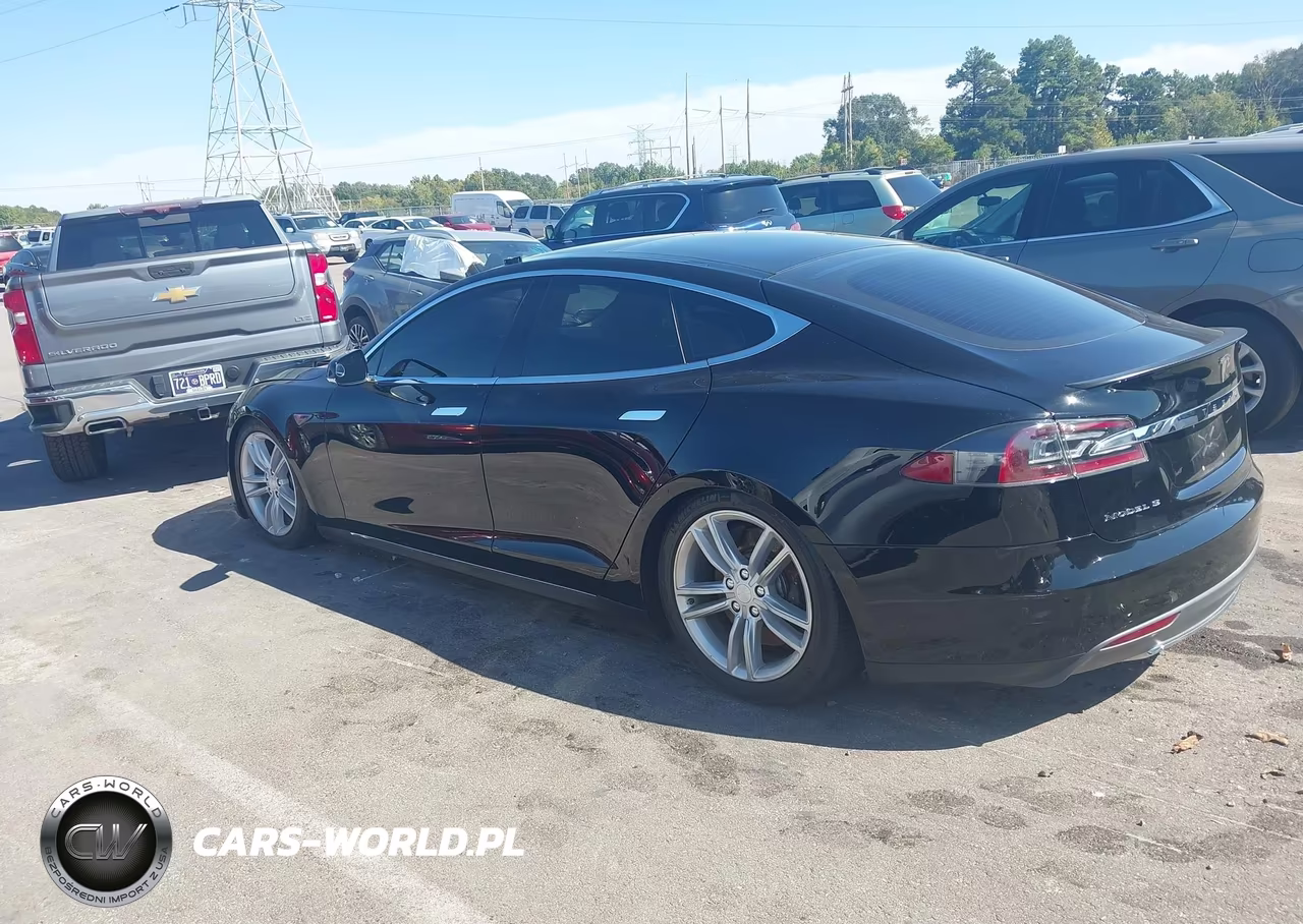 2013 Tesla Model S Performance VIN:5YJSA1DPXDFP04636 - 13