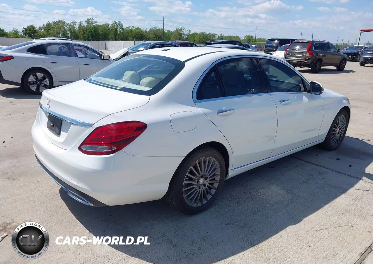 2016 Mercedes-Benz C 300 Luxury VIN:55SWF4JB9GU101550 - 4