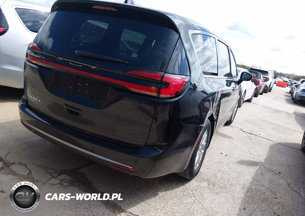 2027 Chrysler Pacifica VIN:2C4RC1BG2VR586308 - 4