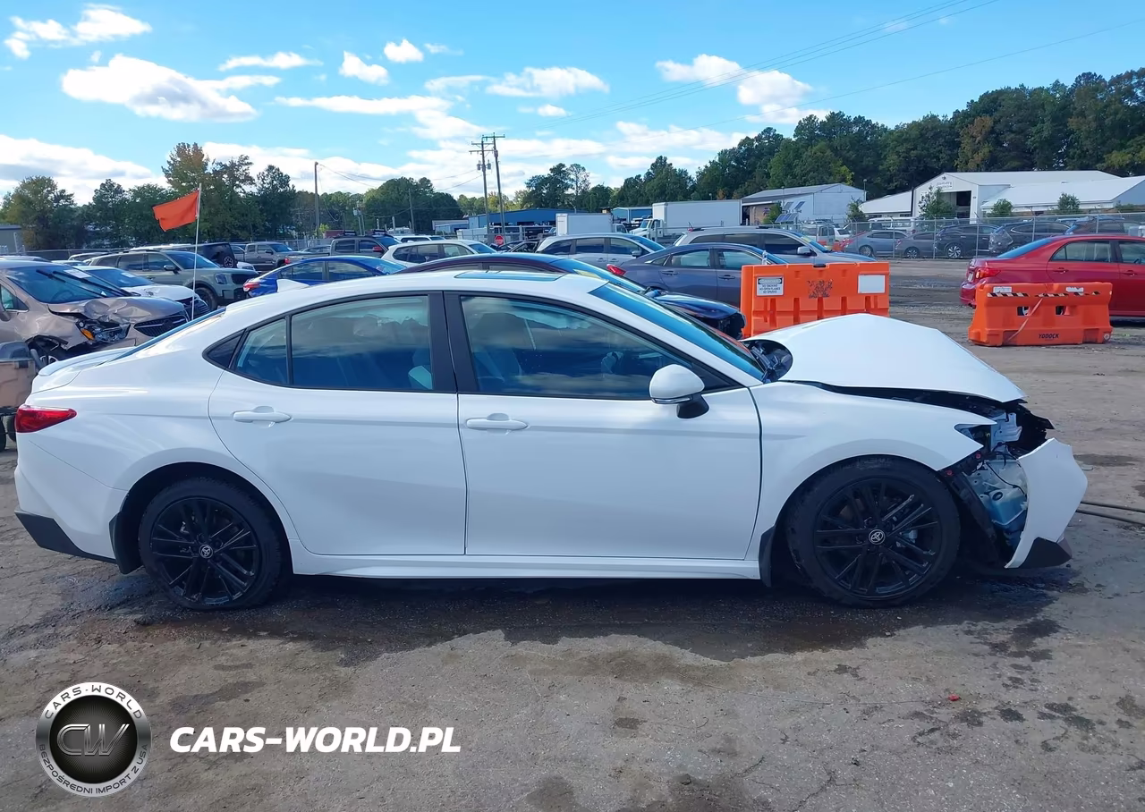 2026 Toyota Camry Se VIN:4T1DAACK7TU701290 - 13
