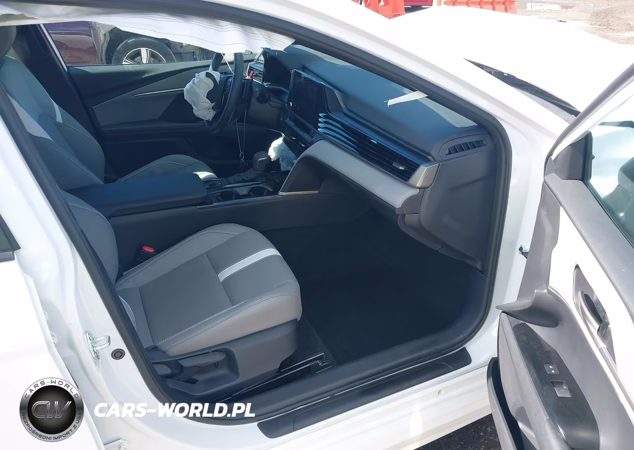 2026 Toyota Camry Se VIN:4T1DAACK7TU701290 - 5