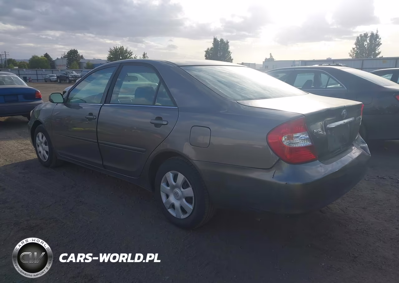 2003 Toyota Camry Le VIN:4T1BE32K03U770265 - 3