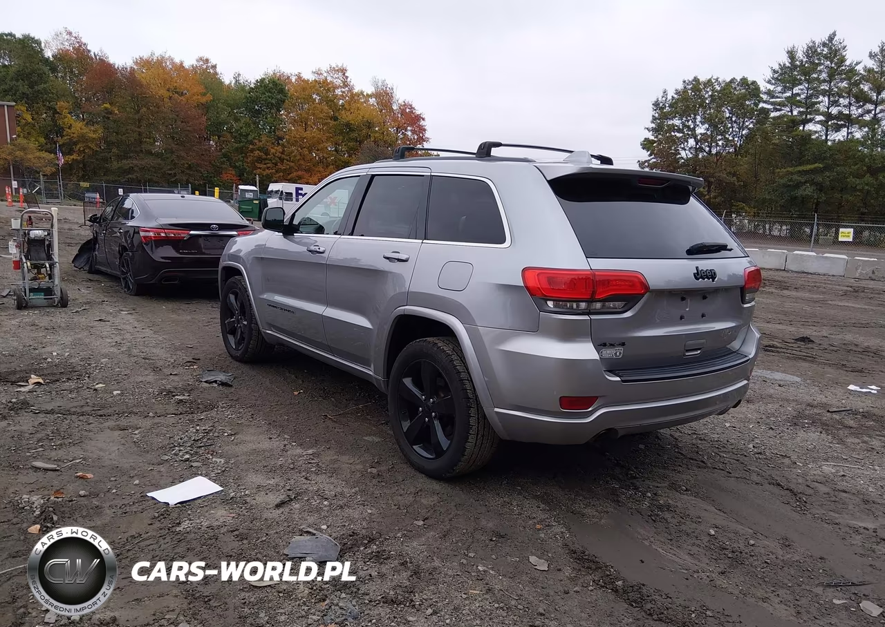 2015 Jeep Grand Cherokee Altitude VIN:1C4RJFAG4FC697019 - 3