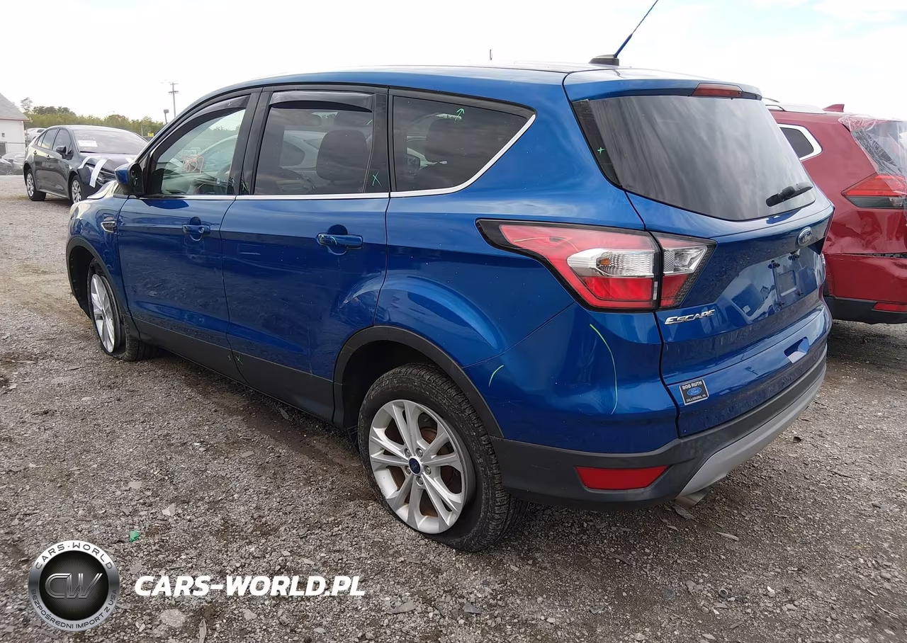 2017 Ford Escape Se VIN:1FMCU9GDXHUE21545 - 3