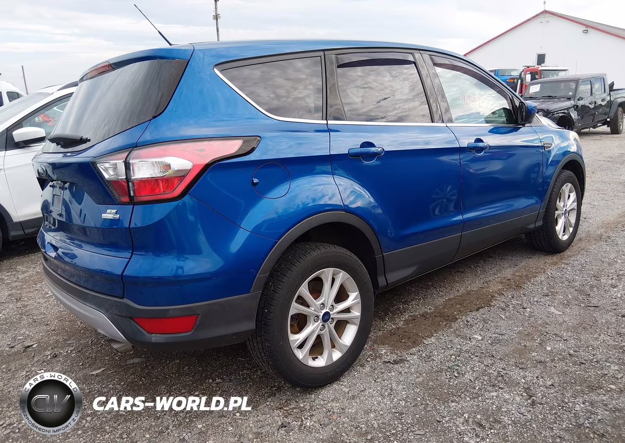 2017 Ford Escape Se VIN:1FMCU9GDXHUE21545 - 4