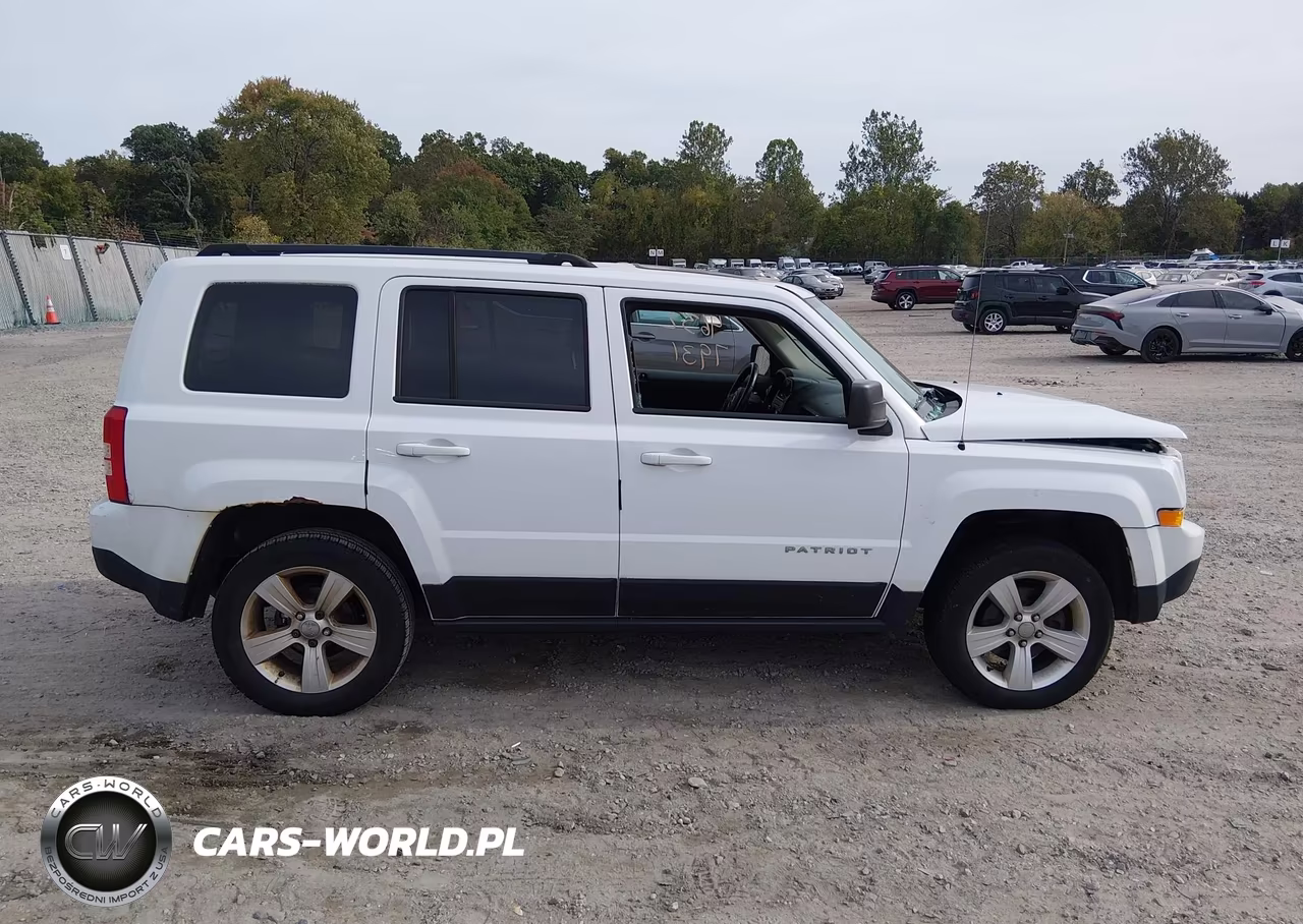 2016 Jeep Patriot Latitude VIN:1C4NJRFB9GD668303 - 13