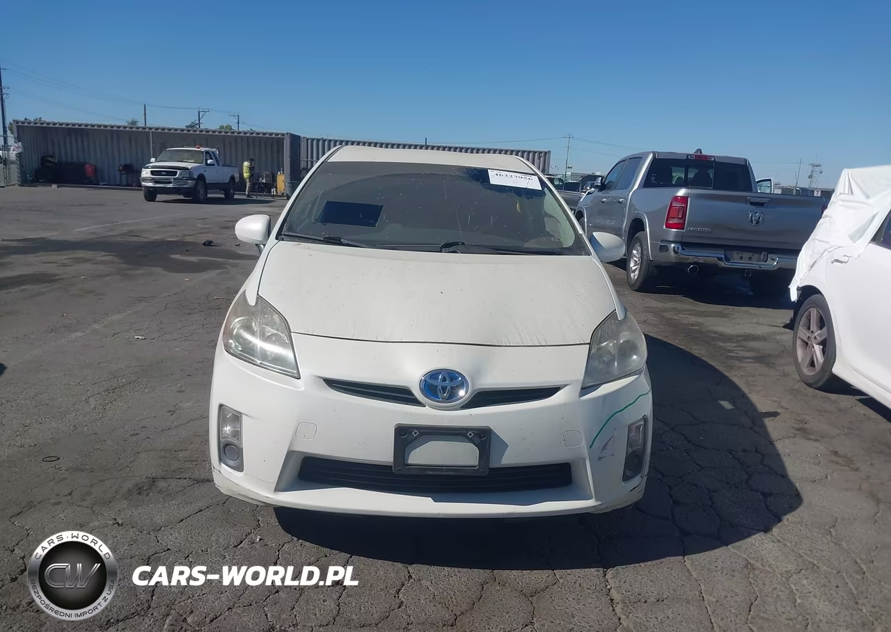2011 Toyota Prius Two VIN:JTDKN3DUXB1472826 - 13