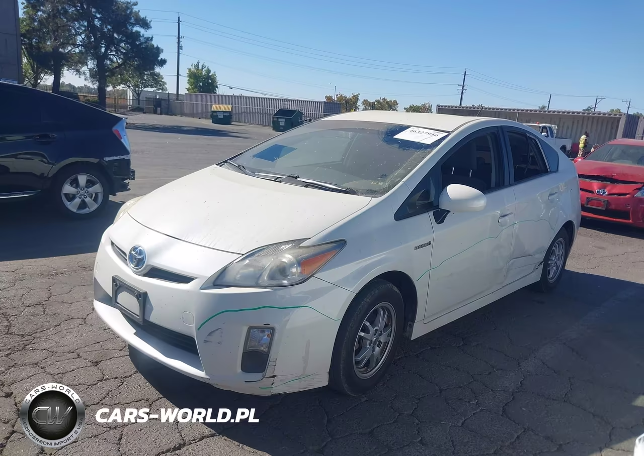 2011 Toyota Prius Two VIN:JTDKN3DUXB1472826 - 2