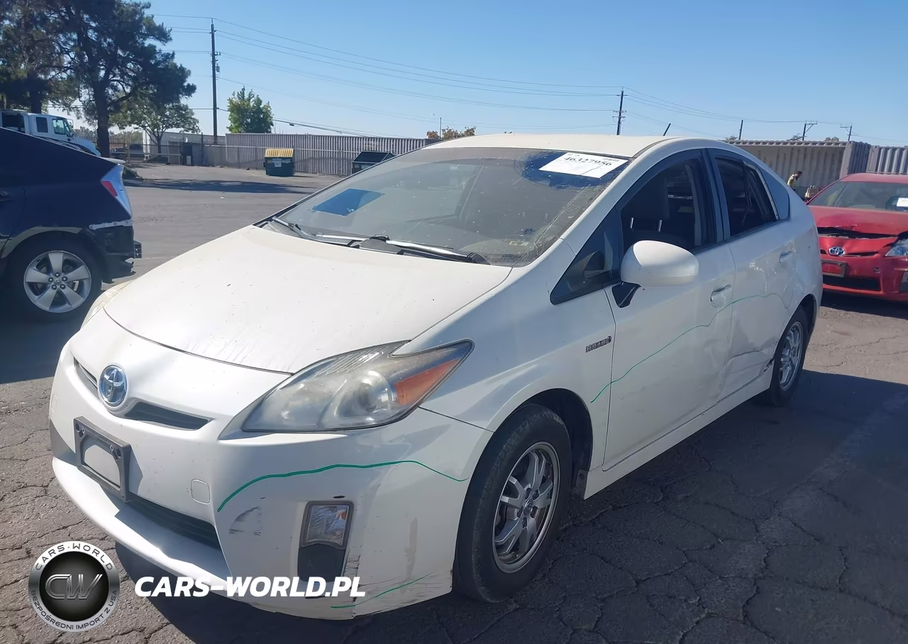 2011 Toyota Prius Two VIN:JTDKN3DUXB1472826 - 6