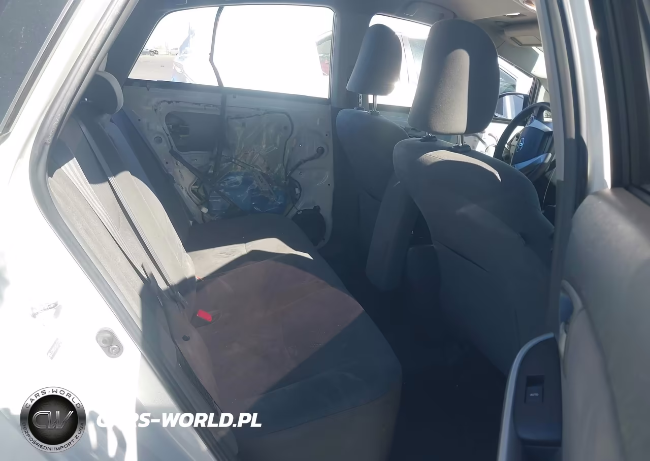 2011 Toyota Prius Two VIN:JTDKN3DUXB1472826 - 8