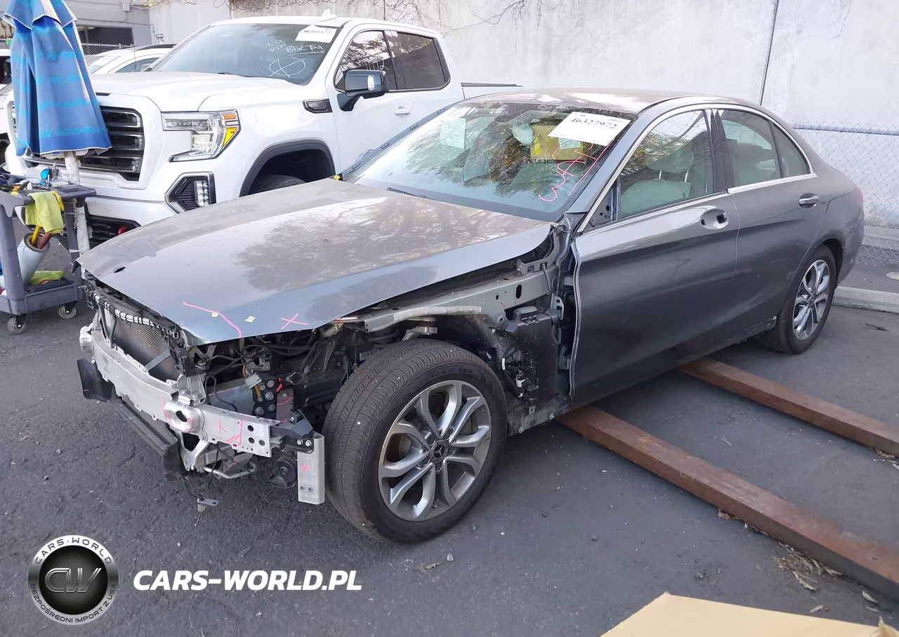 2017 Mercedes-Benz C 300 VIN:55SWF4JB3HU222351 - 2