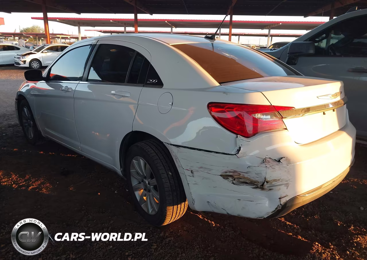 2014 Chrysler 200 Touring VIN:1C3CCBBB5EN118042 - 3