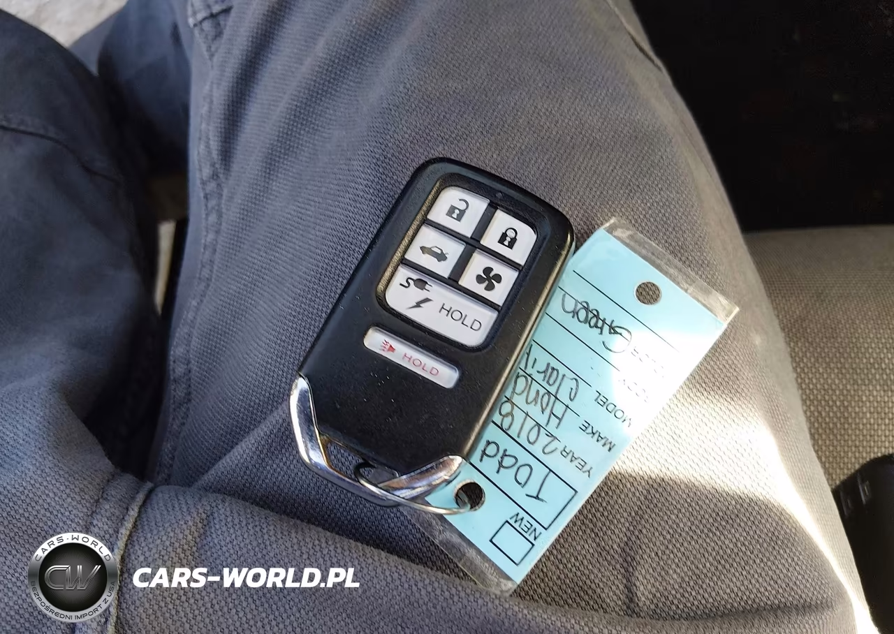 2018 Honda Clarity Plug-In Hybrid VIN:JHMZC5F14JC022626 - 11