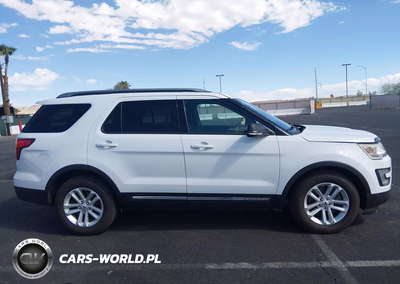 2017 Ford Explorer Xlt VIN:1FM5K7D85HGC58120 - 13