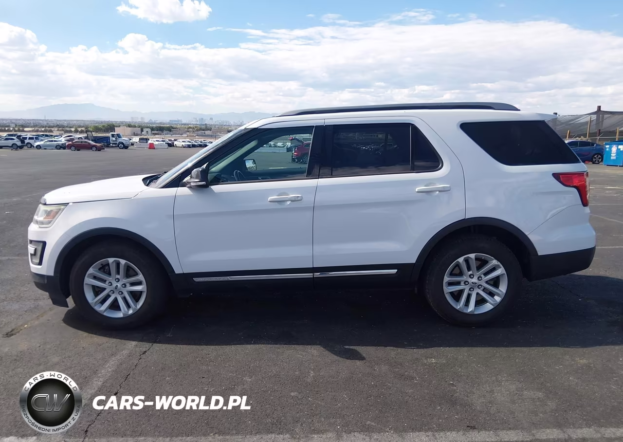 2017 Ford Explorer Xlt VIN:1FM5K7D85HGC58120 - 14