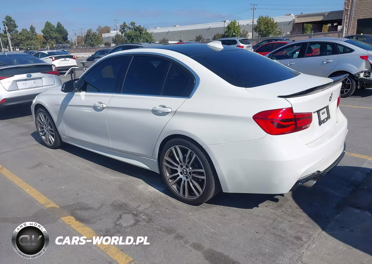 2018 BMW 330I VIN:WBA8B9C59JK677155 - 3