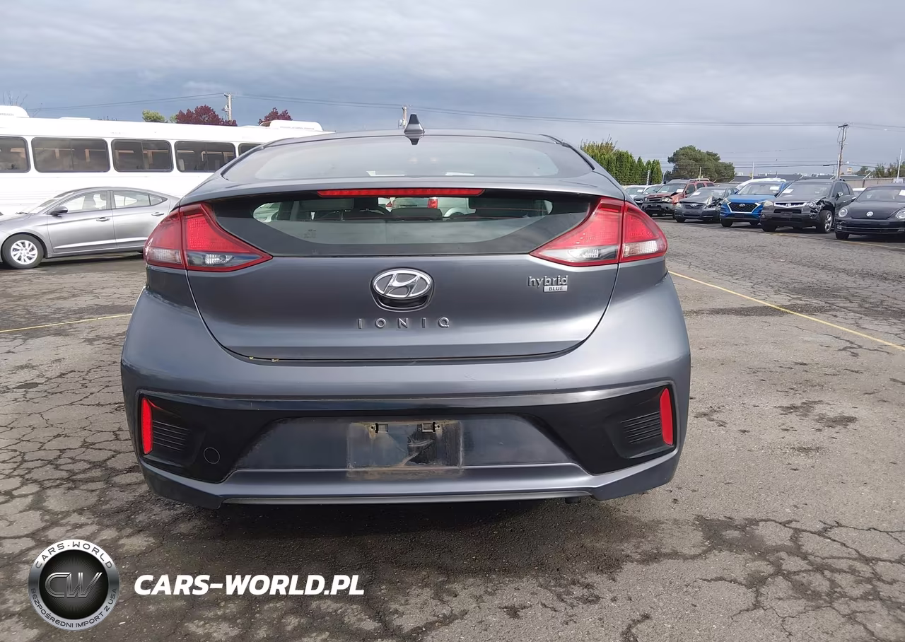 2018 Hyundai Ioniq Hybrid Blue VIN:KMHC65LC7JU100620 - 16