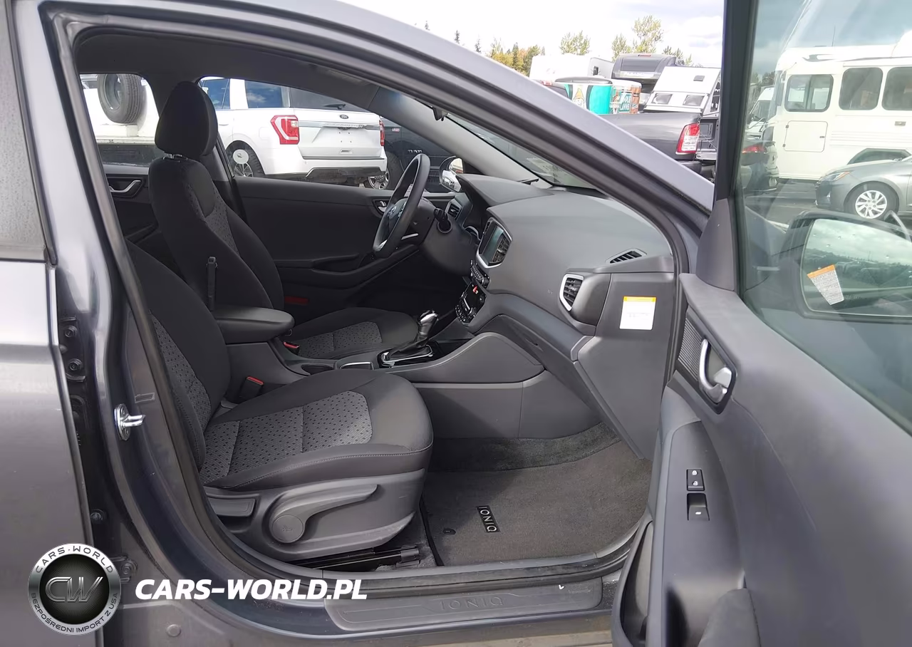 2018 Hyundai Ioniq Hybrid Blue VIN:KMHC65LC7JU100620 - 5