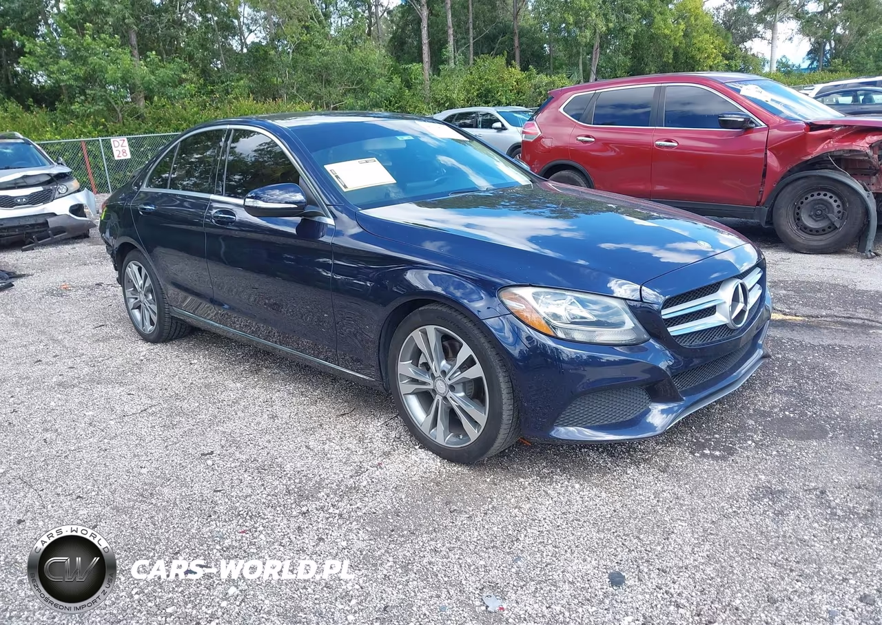 2015 Mercedes-Benz C 300
