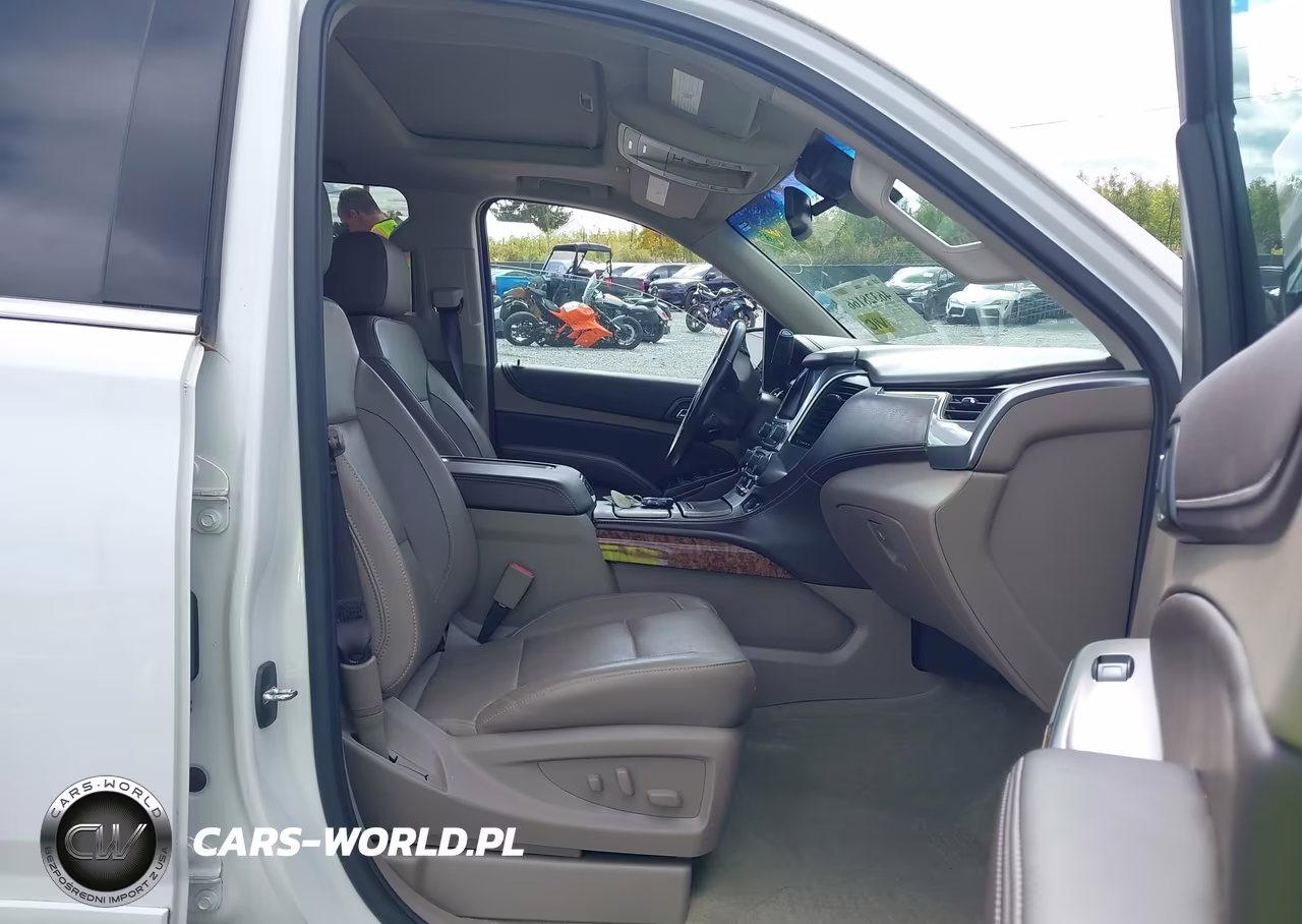 2019 Chevrolet Tahoe Premier VIN:1GNSKCKC7KR112344 - 5